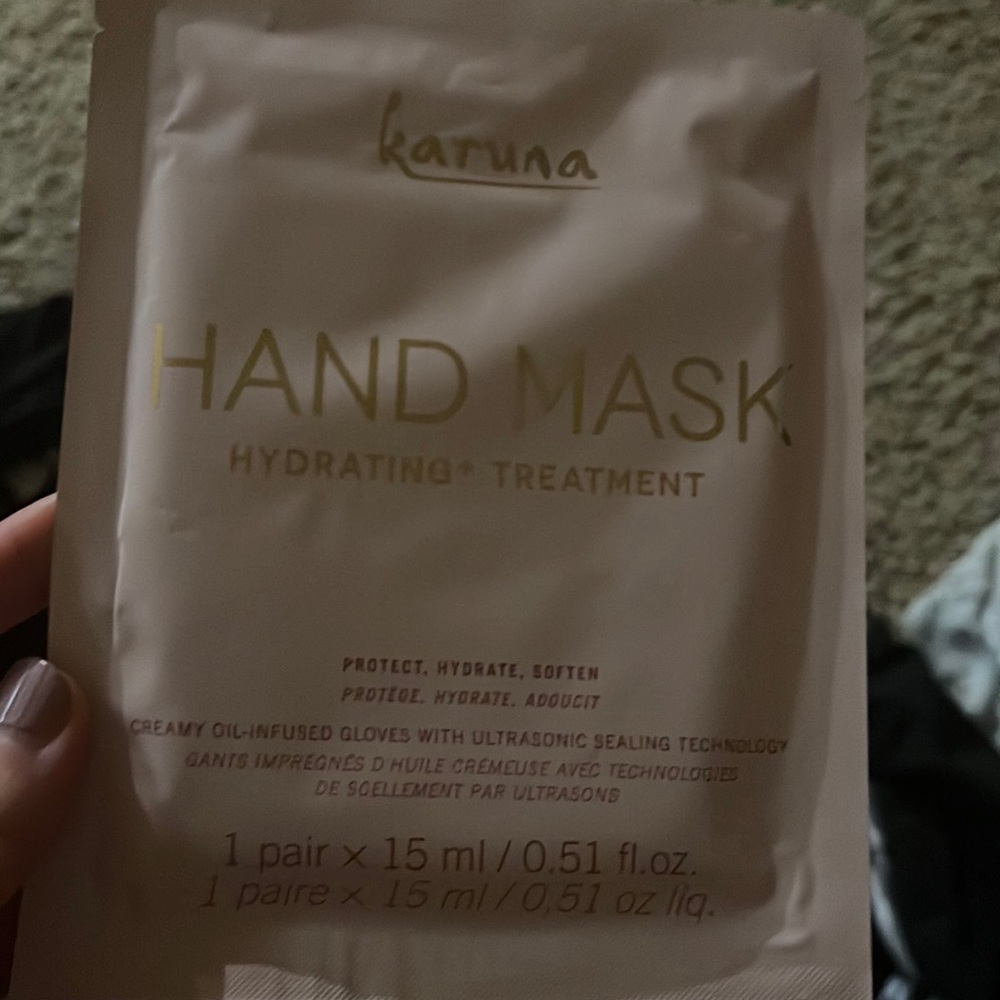 Karuna Hand Mask 1